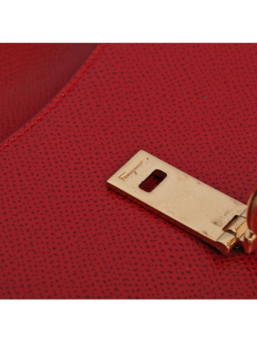 Red Wallet On Chain One Size