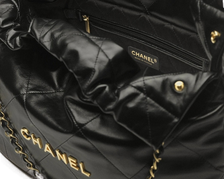 22 Medium Handbag